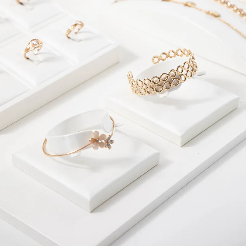 Présentoir Bijoux Cuir Vitrine Pro