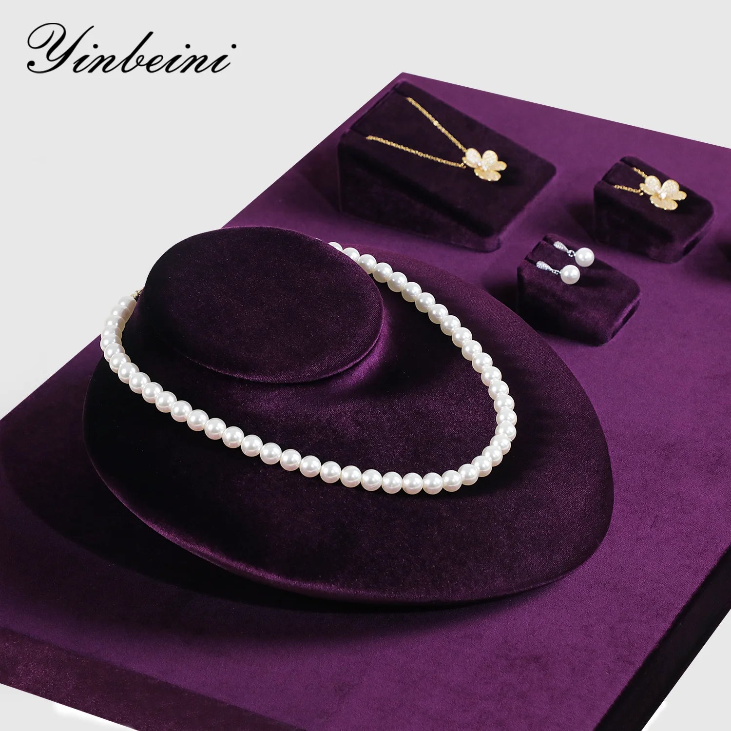 Buste Collier Velours Portrait Pendentif Fenêtre