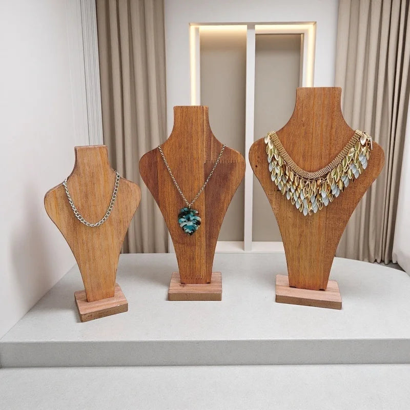 Buste Collier Bois Noyer Démontable Pendentif