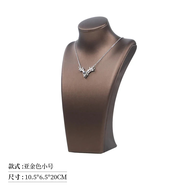 Buste Cou Cuir Blanc Mannequin Pendentif