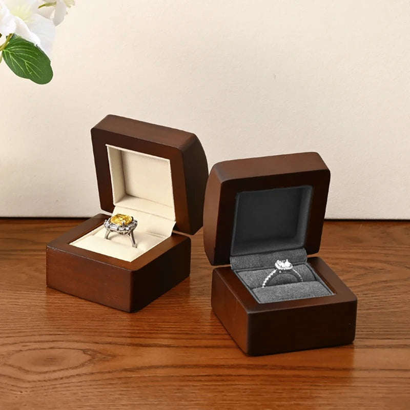 Boîte à Bague en Bois Foncé 6 x 6 x 5 cm