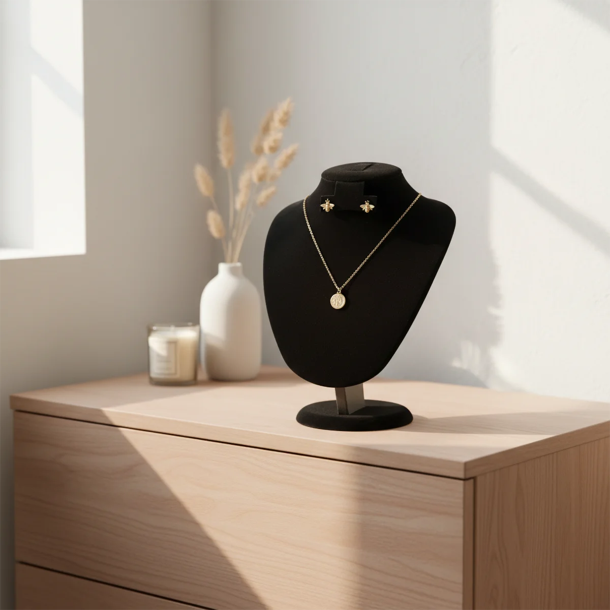 Buste Bijoux Cuir Présentation Vue 2