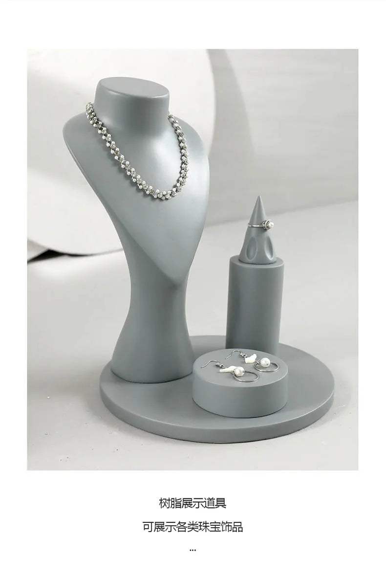 Buste Collier Velours Gris Long Sautoir