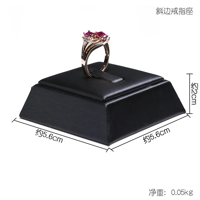 Buste Bijoux Cuir Noir Modulable Vitrine