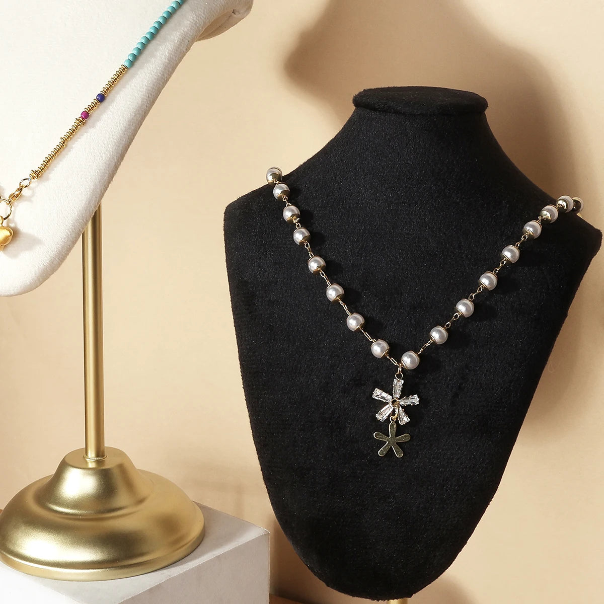 Présentoir Collier Buste Velours Pied Doré