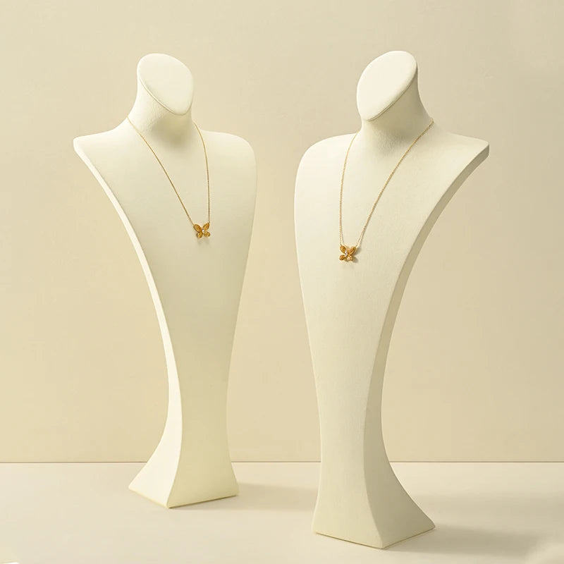 Buste Collier Cuir Poitrine Portrait Premium