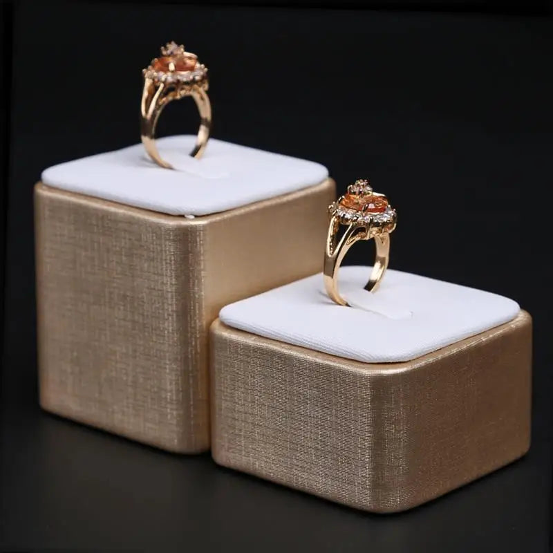 Présentoir Bijoux Cuir Blanc Vitrine Boucles