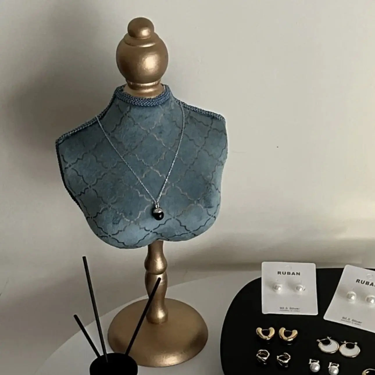 Présentoir Collier Bois Massif Vintage Vitrine