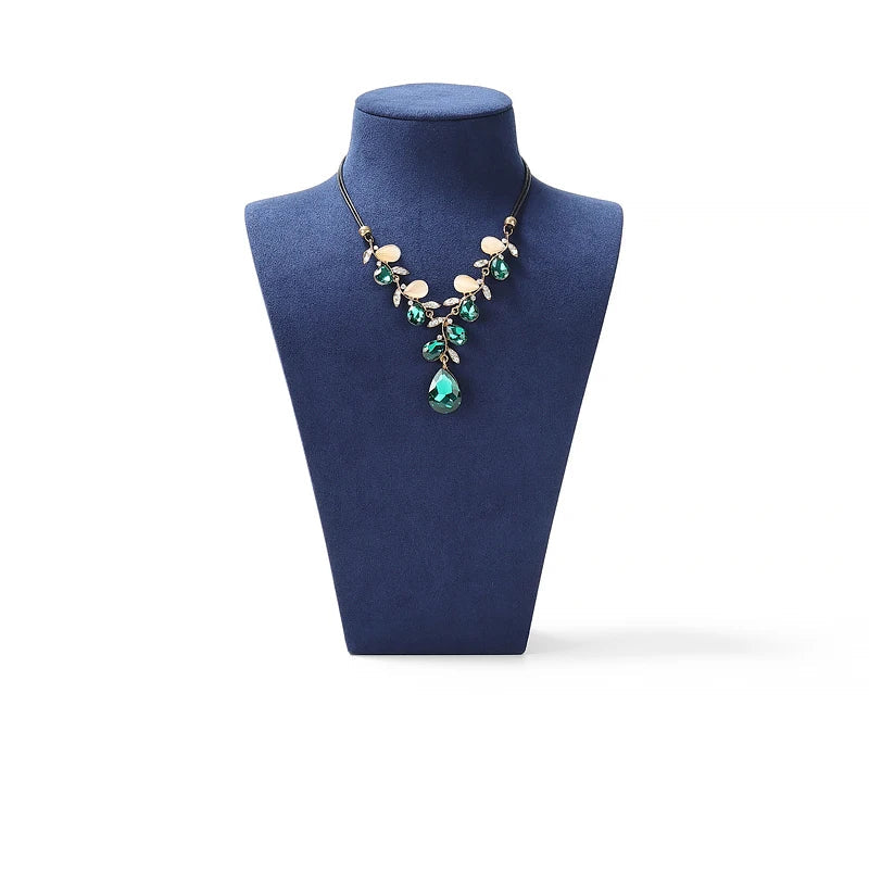 Buste Collier Velours Bleu Mannequin Vitrine