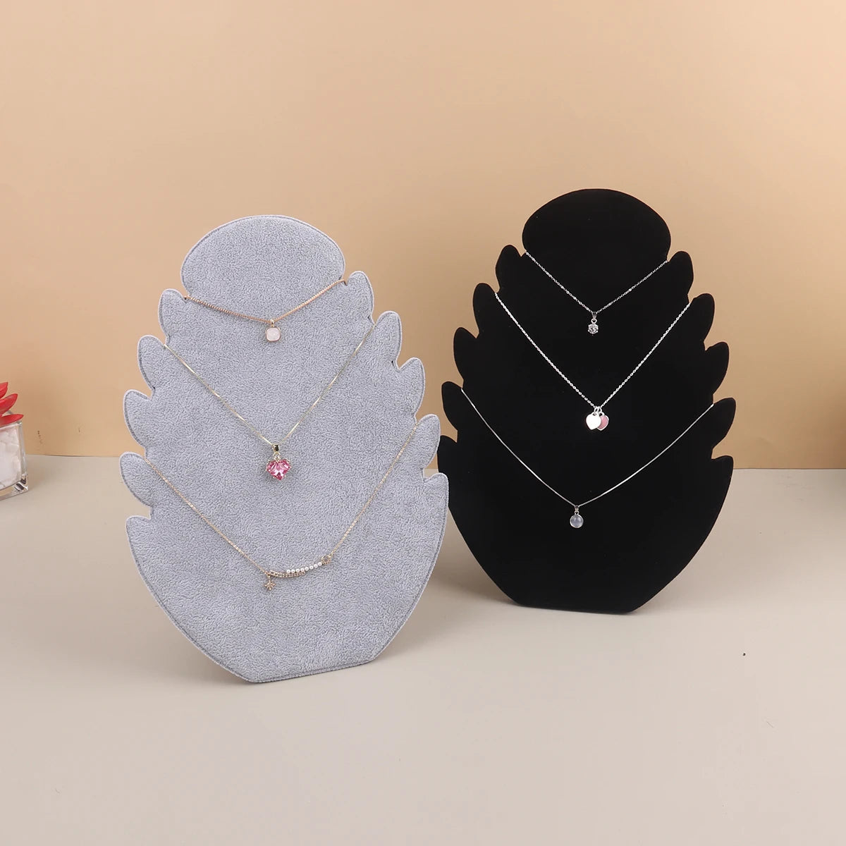 Présentoir Collier Velours Feuille Plat