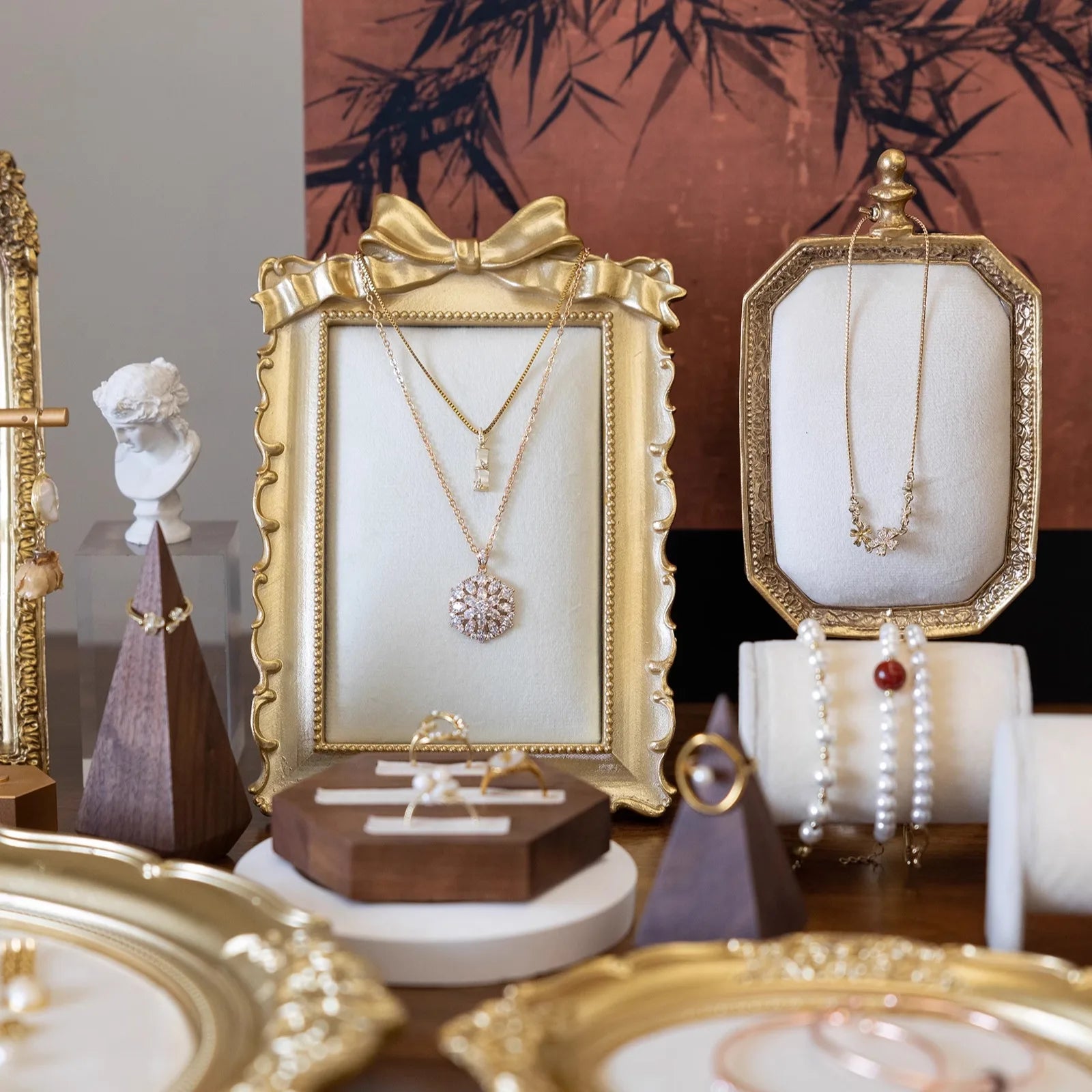 Présentoir Bijoux Velours Suspendu Vintage