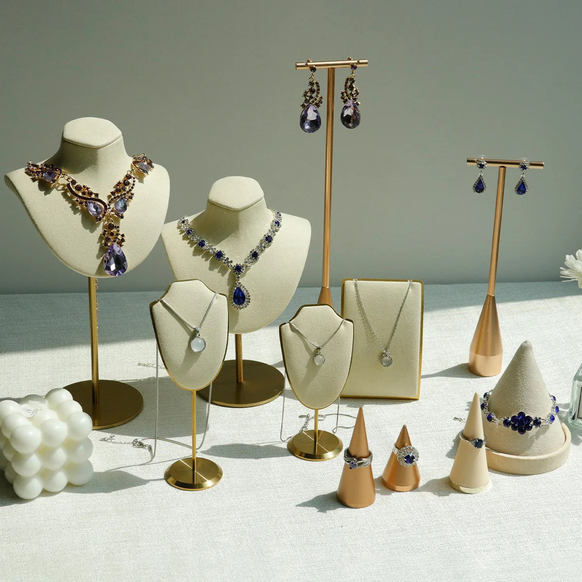 Présentoir Bijoux Métal Multi-Modèles Vitrine