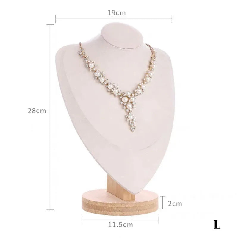 Buste Collier Bois Massif Portrait