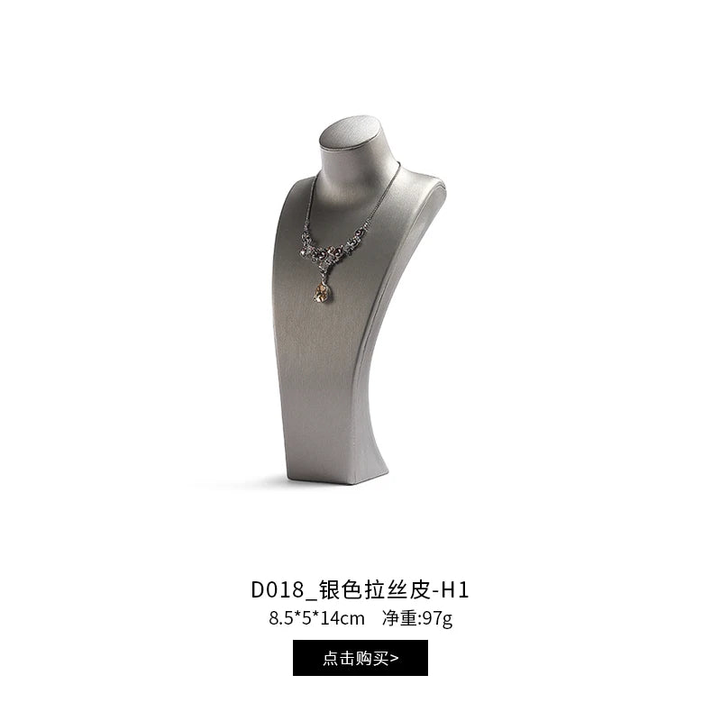 Buste Cou Cuir Portrait Mannequin Pendentif