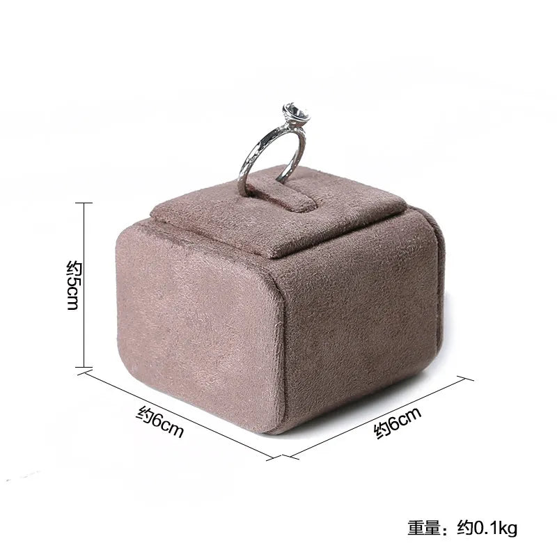 Buste Boucle Bois Velours Mannequin Comptoir