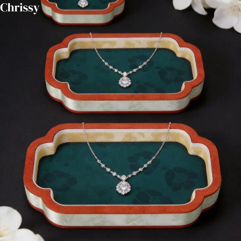 Plateau Bijoux Soie Brodée Bracelet Jade