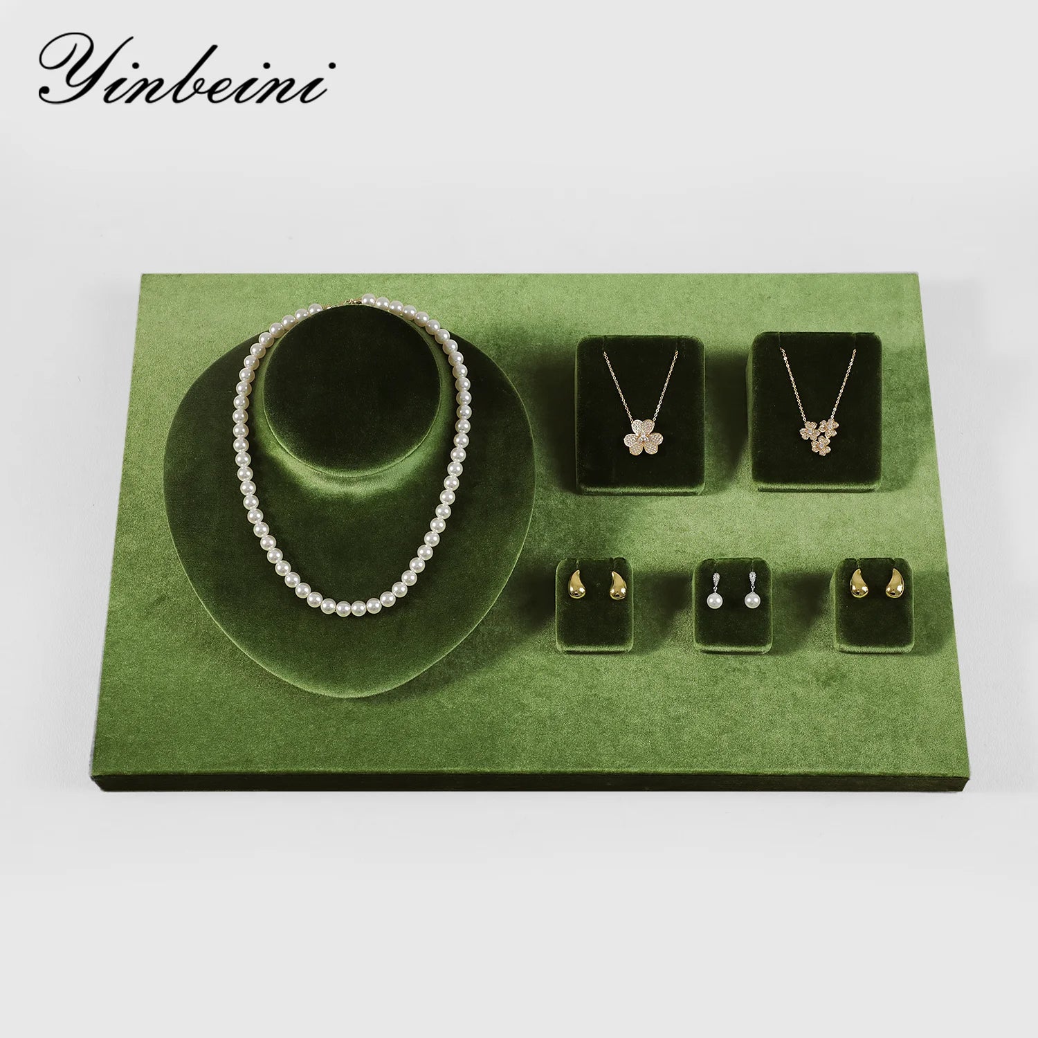 Buste Collier Velours Portrait Pendentif Fenêtre