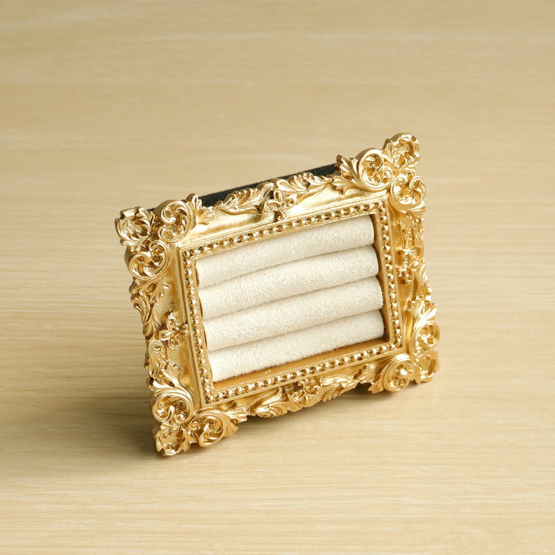 Cadre baroque doré beige – quatre rouleaux en daim