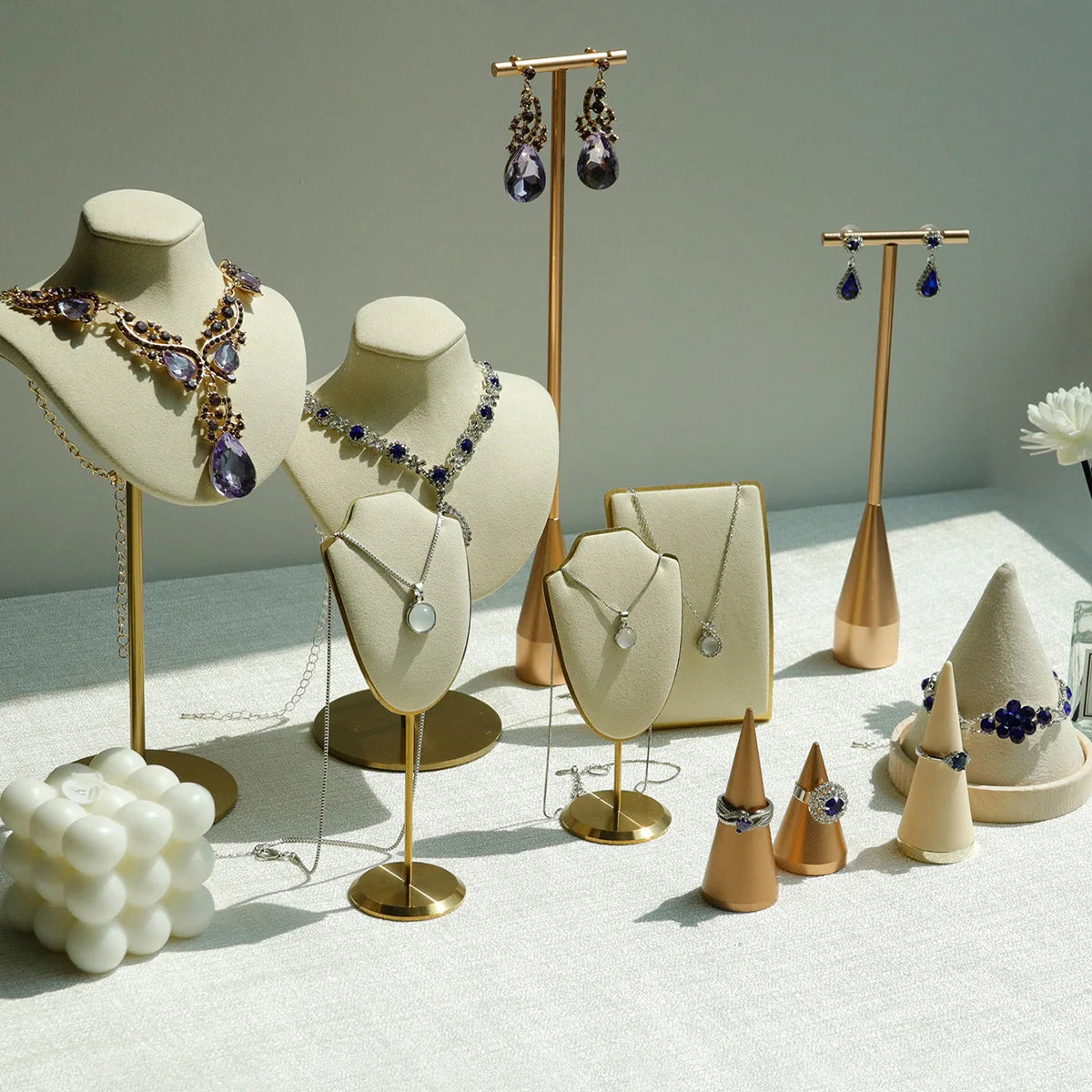 Présentoir Bijoux Métal Multi-Modèles Vitrine
