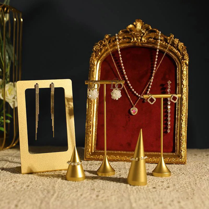 Présentoir Bijoux Velours Rouge et Doré