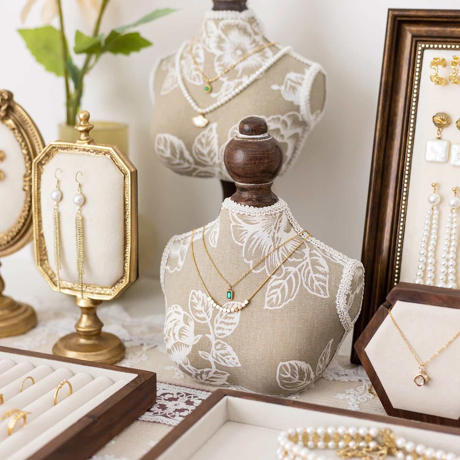 Buste Collier Bois Noyer Mannequin Présentoir