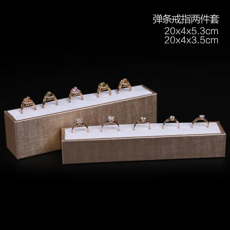 Présentoir Bijoux Cuir Blanc Vitrine Boucles