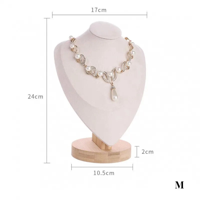Buste Collier Bois Massif Portrait