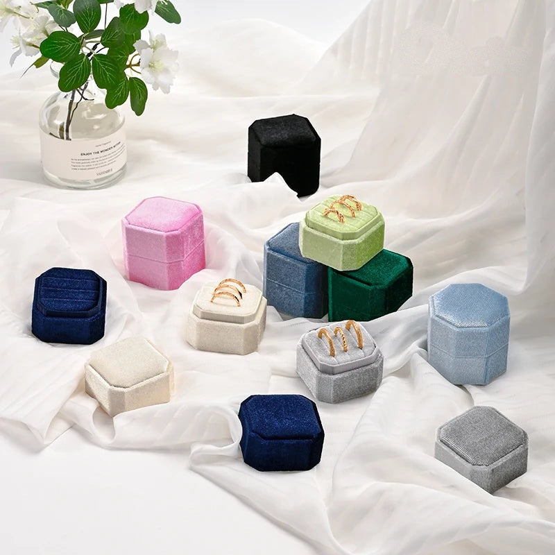 Écrin à bagues velours – assortiment de coloris sur tissu