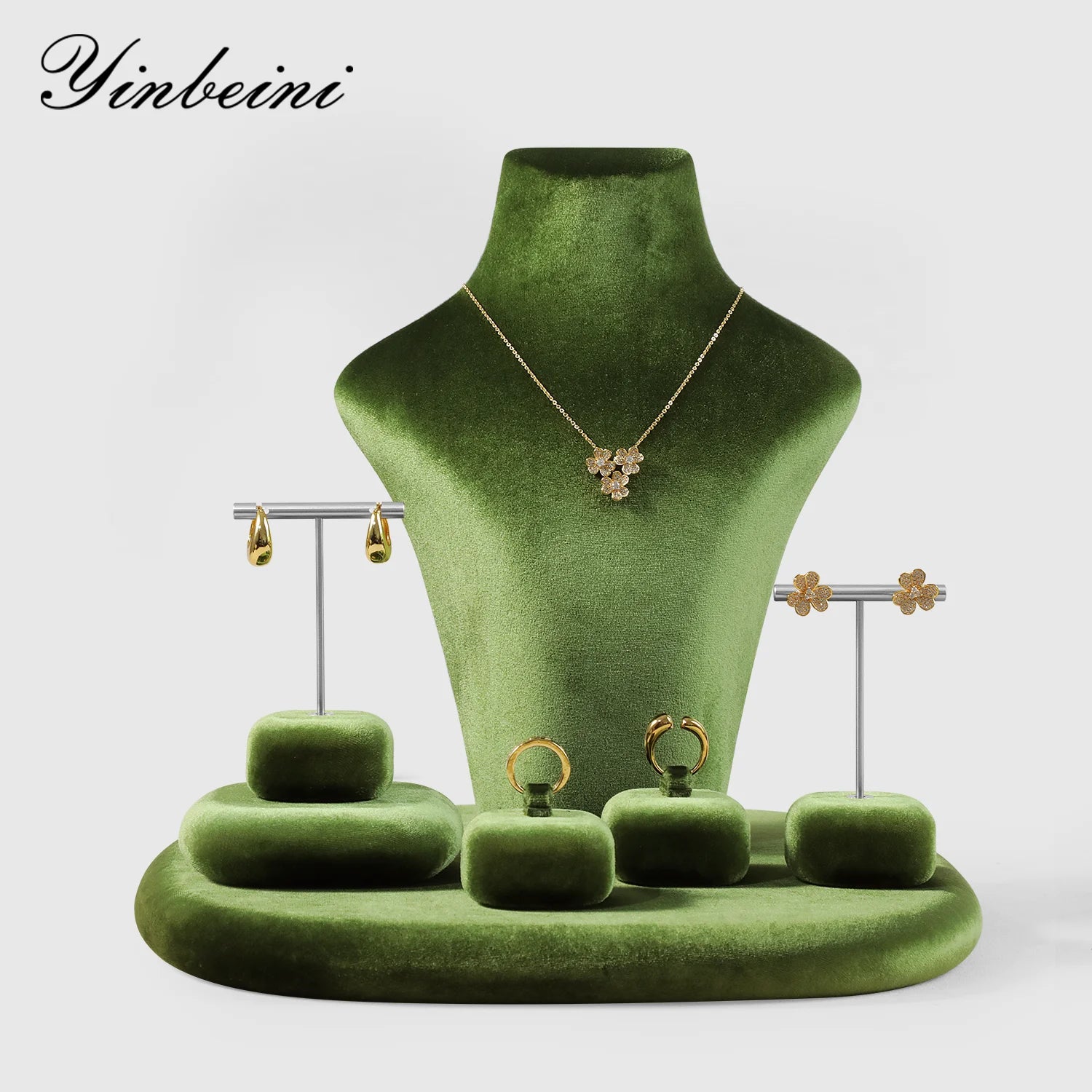 Buste Collier Velours Portrait Poitrine Comptoir