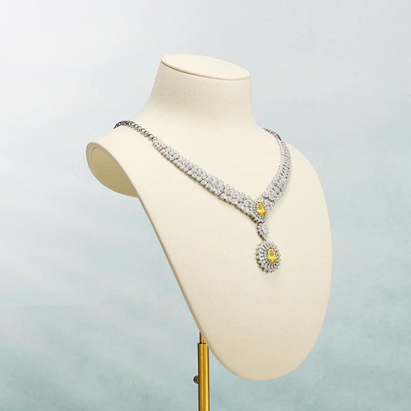Buste Collier Bague Beige Vitrine Magasin