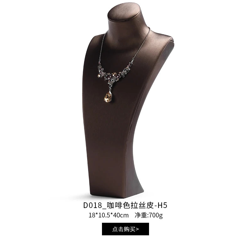 Buste Cou Cuir Portrait Mannequin Pendentif