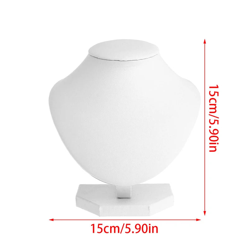 Buste Collier Cuir Blanc Vitrine Boutique