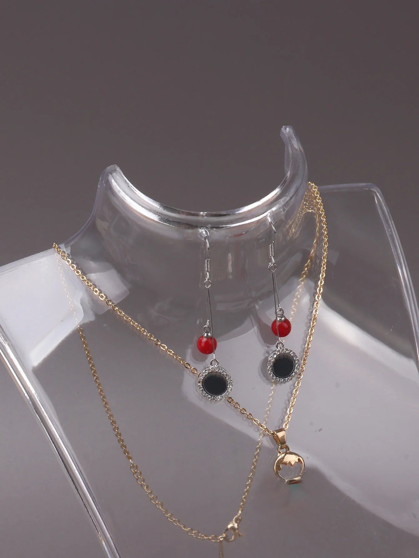 Présentoir Collier Buste Plastique 3 Coloris