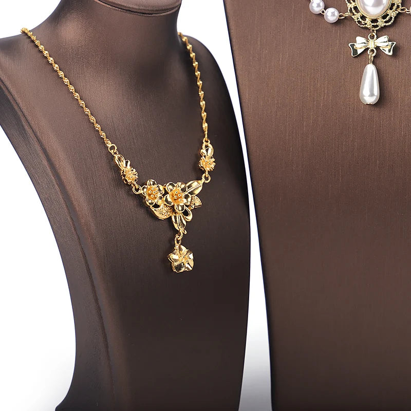Présentoir Collier Simili Cuir Buste Rotatif