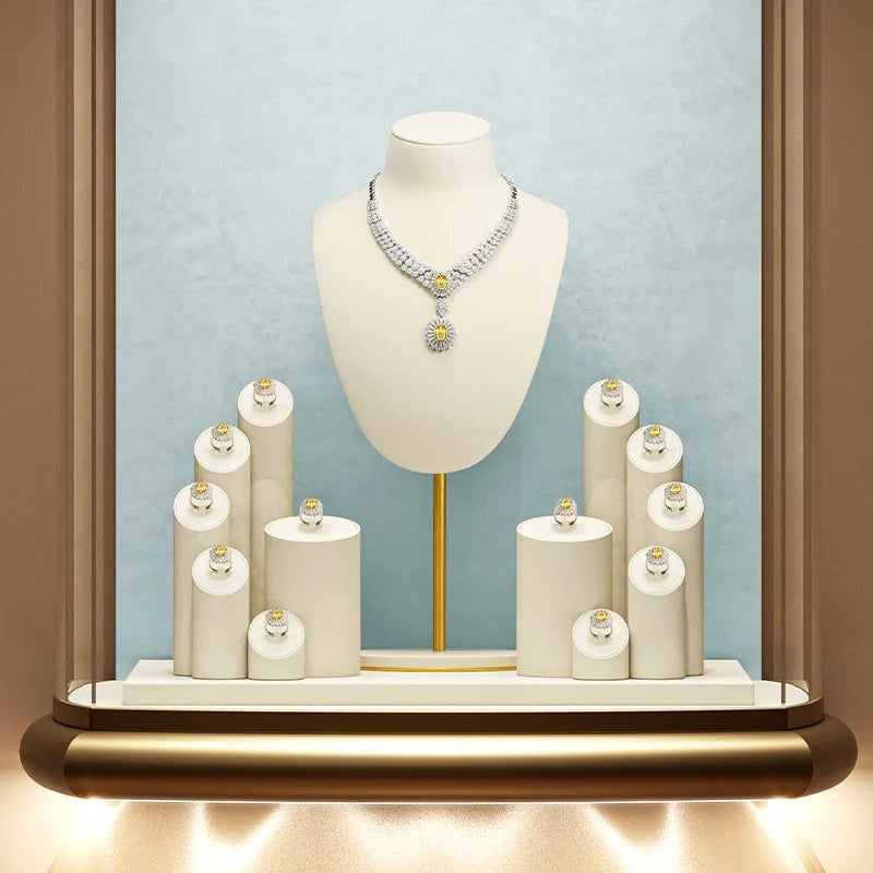 Colonnes à Bagues et Buste Collier Beige, 8 Articles