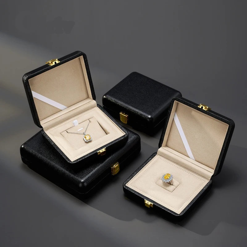 Écrin à Bijoux en Cuir Noir Grainé avec Fermoir Doré