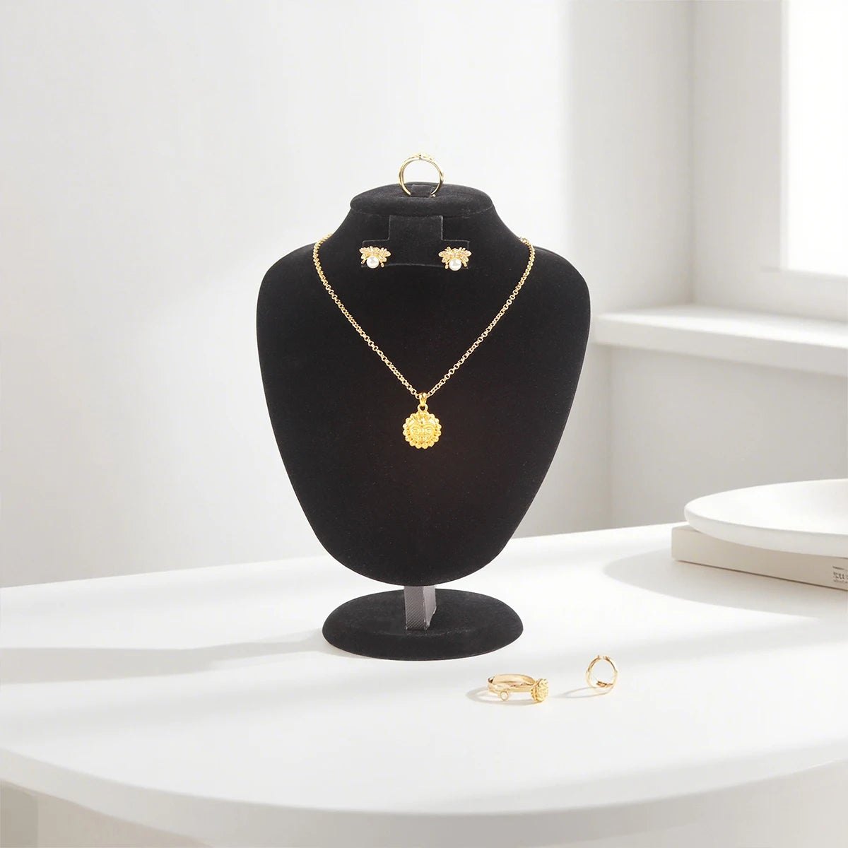 Buste Bijoux Cuir Présentation Vue 8