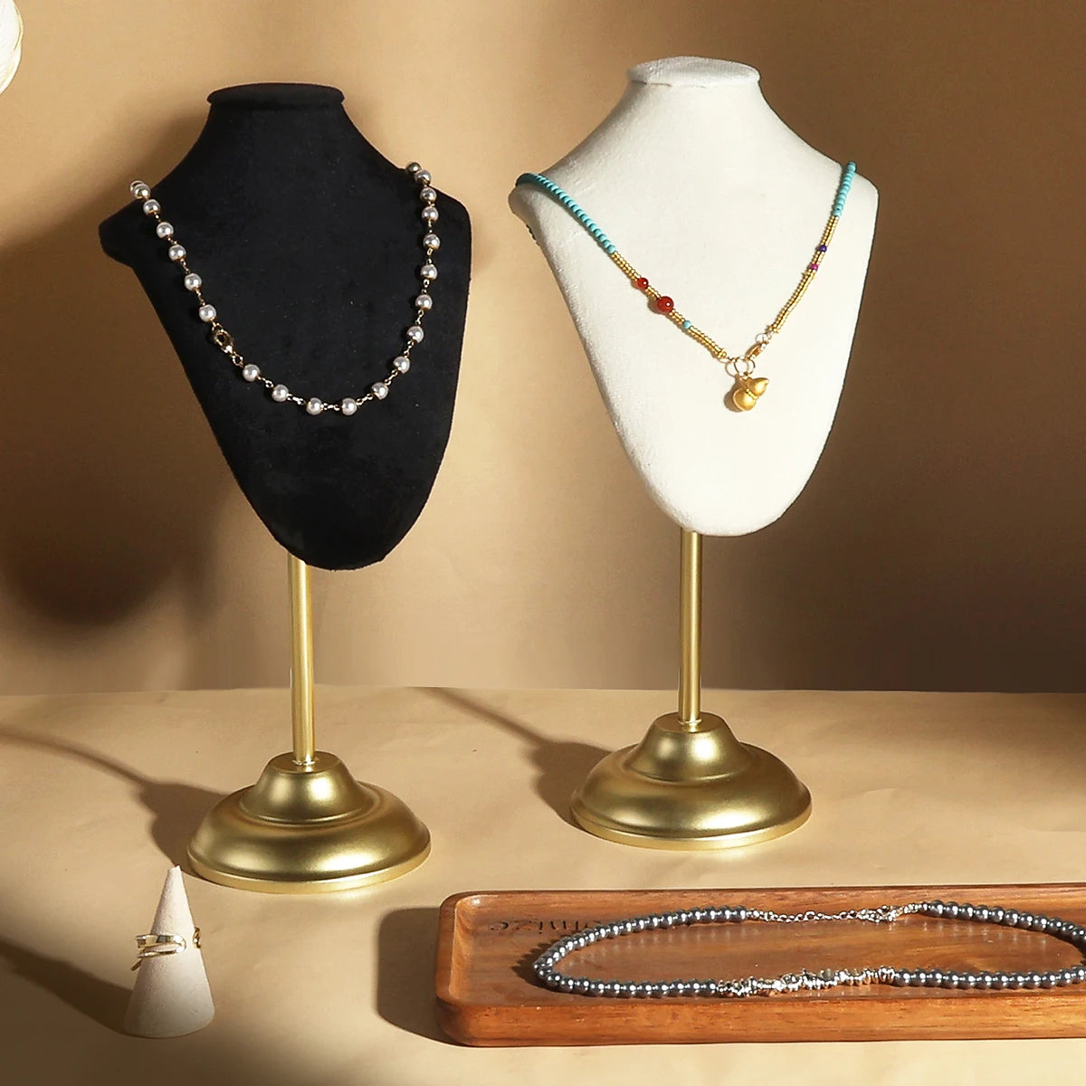 Présentoir Collier Buste Velours Pied Doré