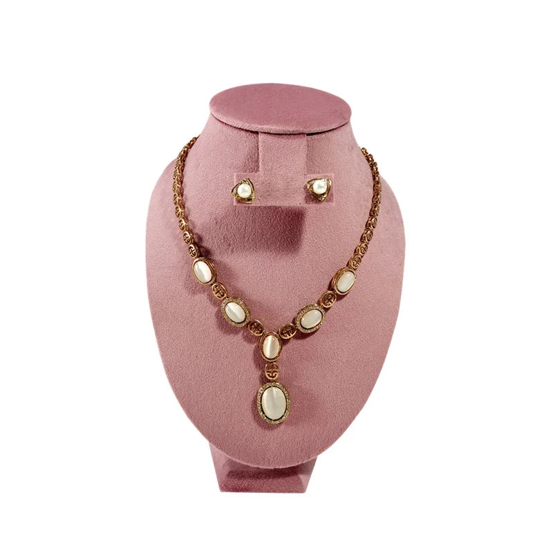 Présentoir Collier Velours Ras de Cou Rose