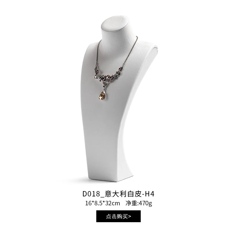 Buste Cou Cuir Portrait Mannequin Pendentif
