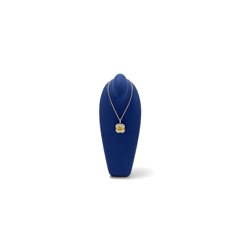 Buste collier microfibre bleu 18,7 cm sur fond blanc