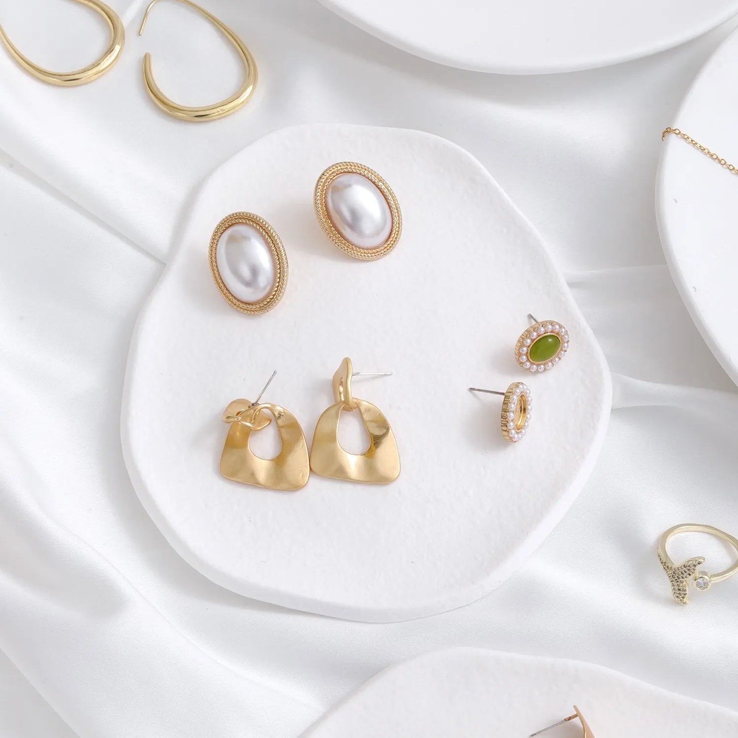 Plateau Pierre Gypse Blanc Bague Boucle Oreille Bijoux