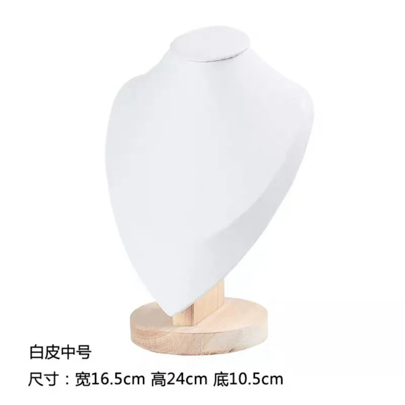 Buste Collier Bois Massif Portrait