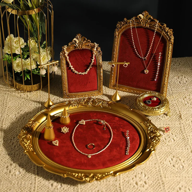 Présentoir Bijoux Velours Rouge et Doré
