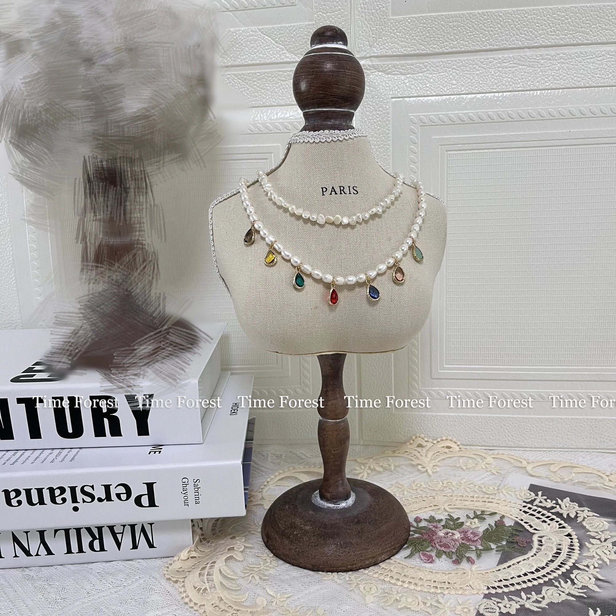Buste Présentoir Collier Velours Motif Classique