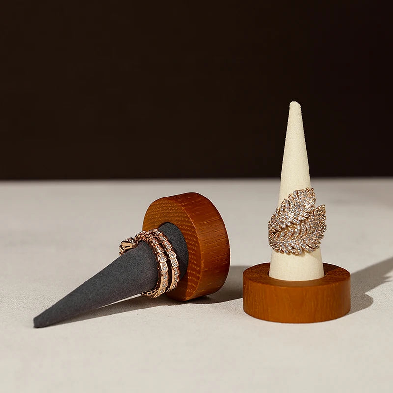 Porte Bague Bois Cône Jade Anneaux