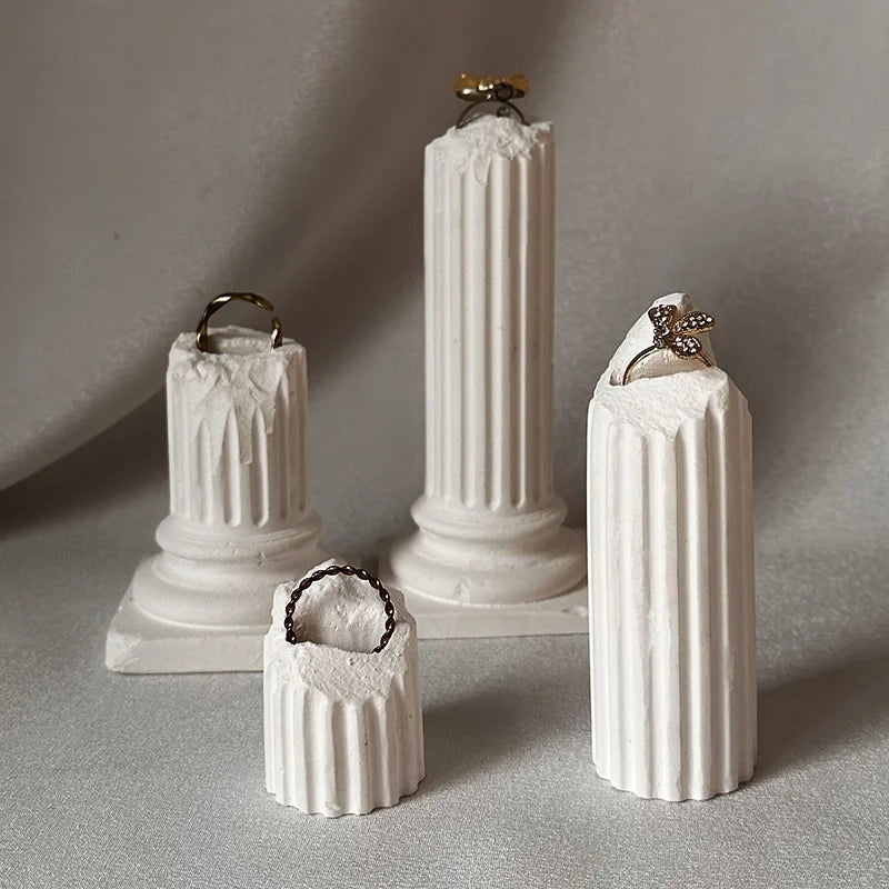 Porte Bague Colonne Romaine Vintage Aspect Pierre