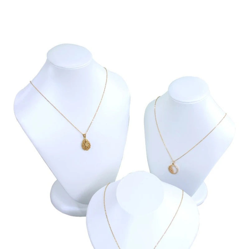 Présentoir Collier Buste Simili Cuir Brillant