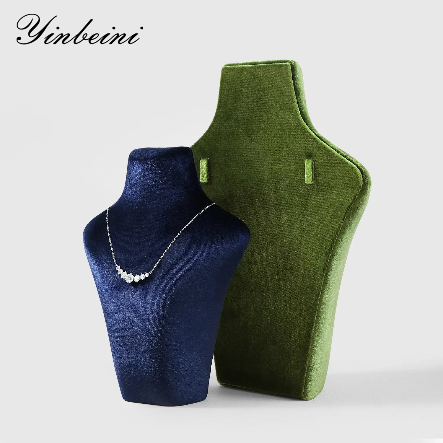 Buste Collier Velours Portrait Poitrine Comptoir