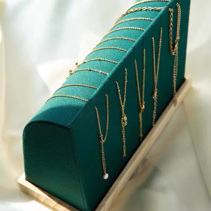 Buste Collier Bois Massif Ras du Cou